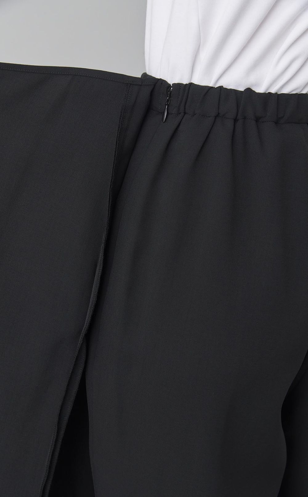 スカートレイヤードサテンパンツ