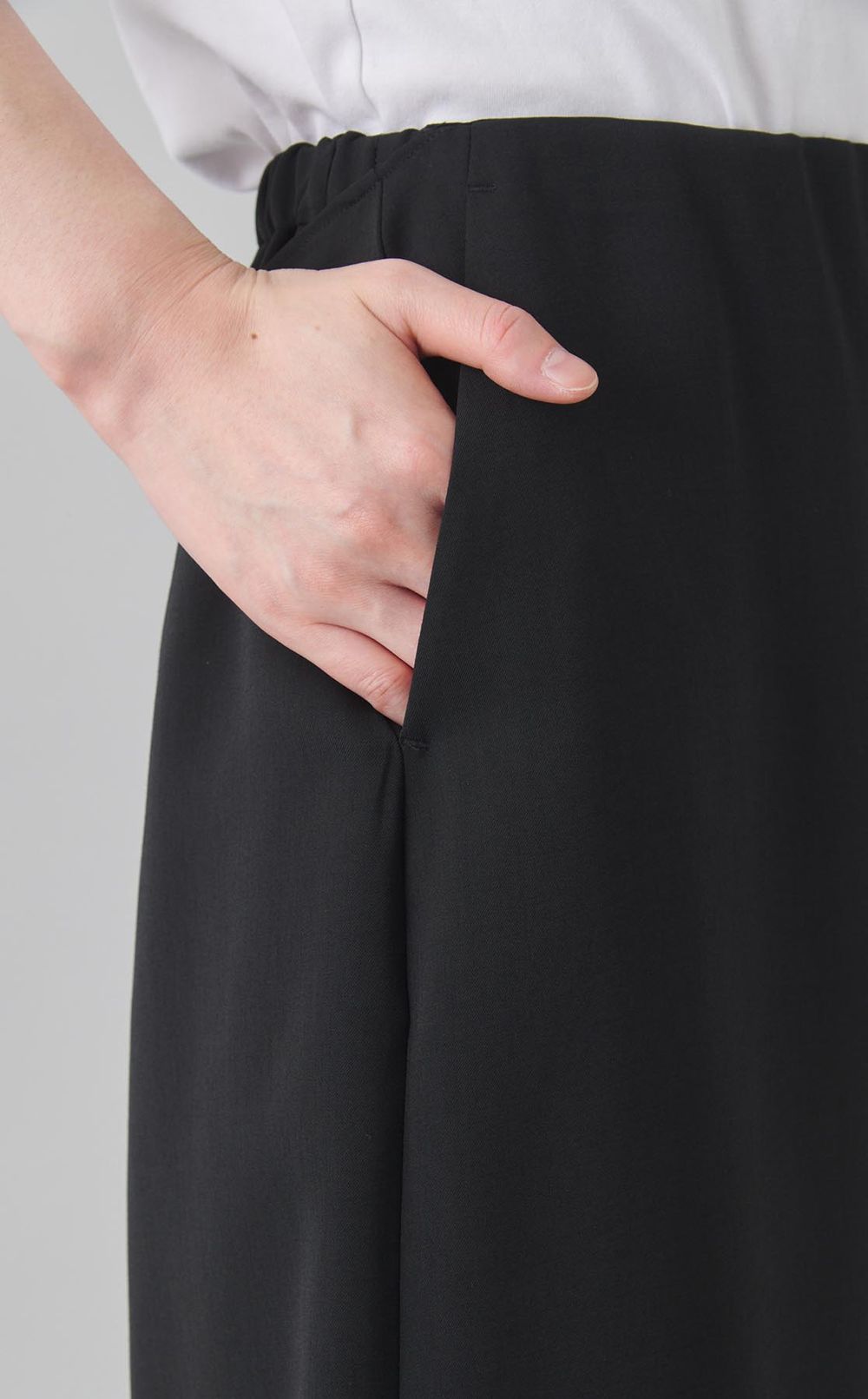 スカートレイヤードサテンパンツ