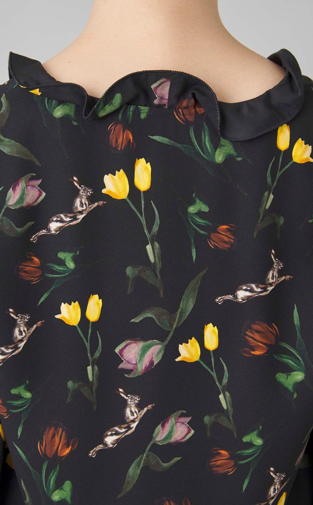 チューリップラビットプリントブラウス