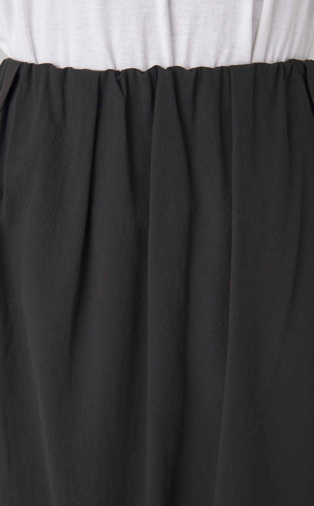 コットンエンブロイダリーIラインスカート