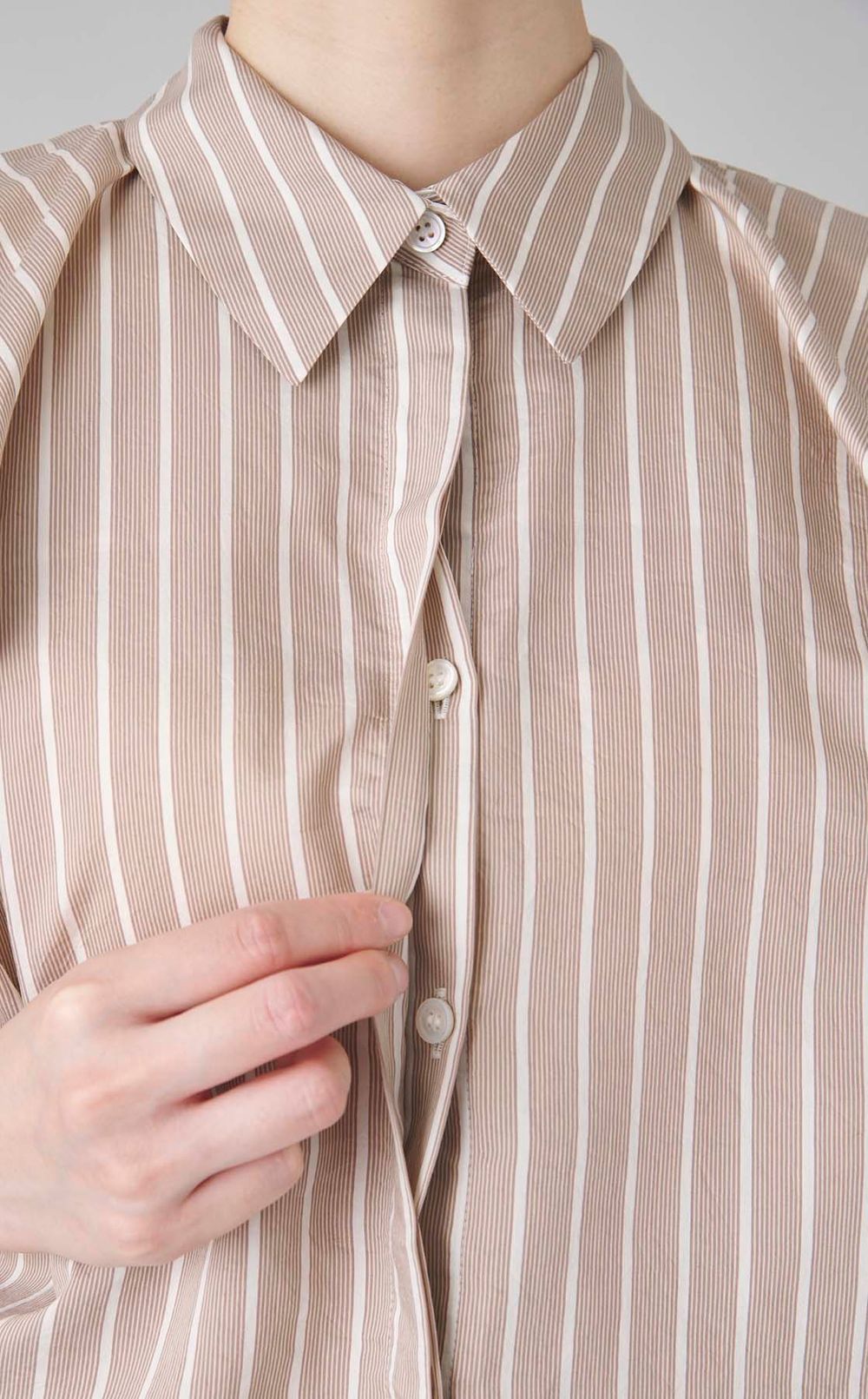 バルーンスリーブストライプシャツ