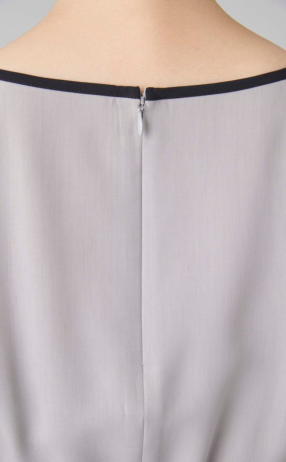 ベルト付きバイカラーワンピース