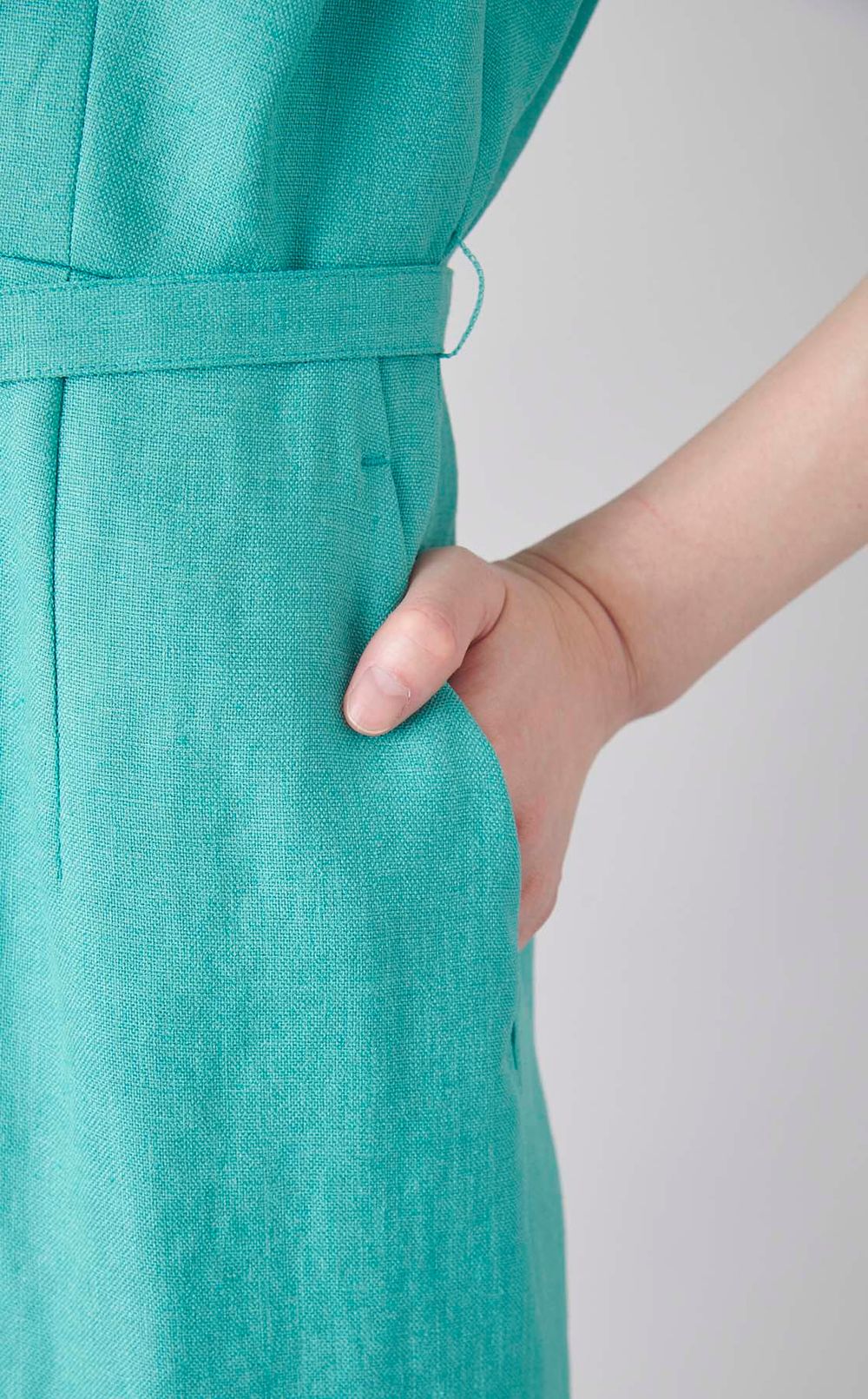 ダイヤモンドネックベルテッドワンピース