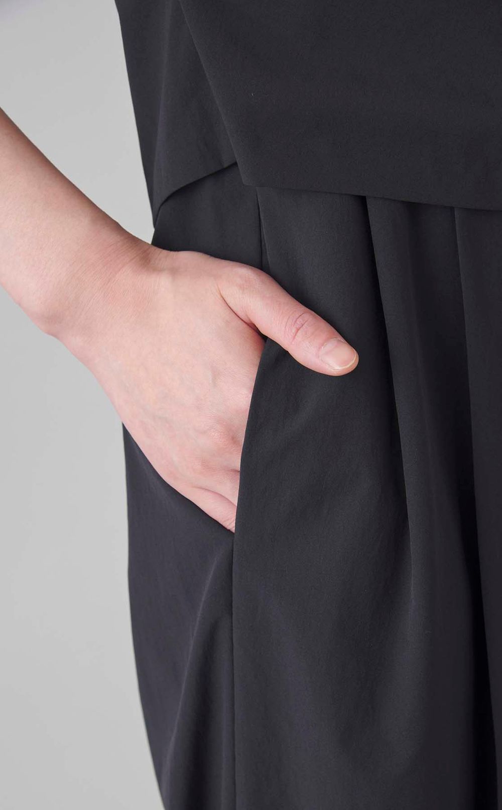 オフショルダーオールインワン