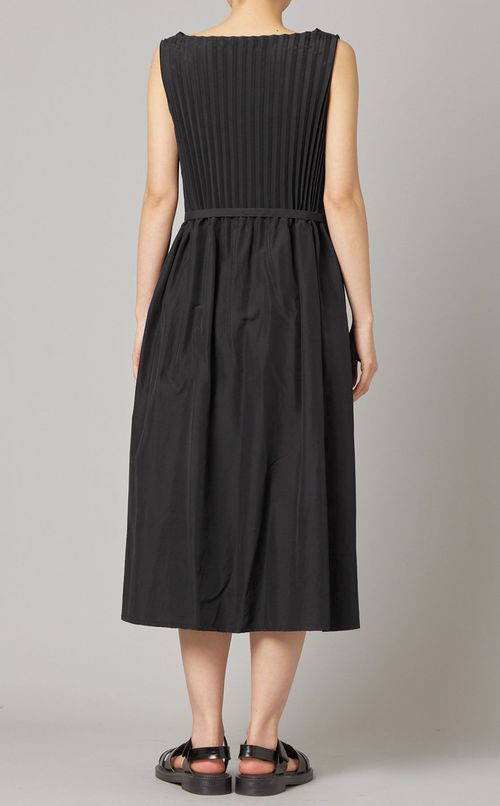 ノースリーブプリーツデザインワンピース