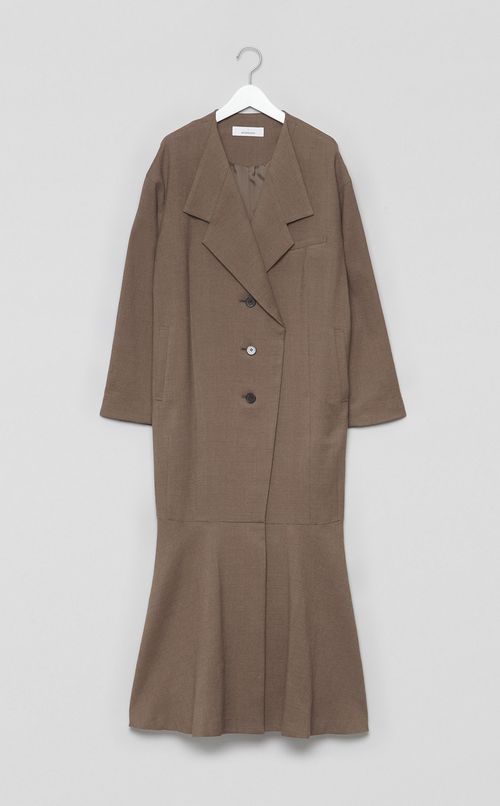 テーラードジャケットペプラムワンピース