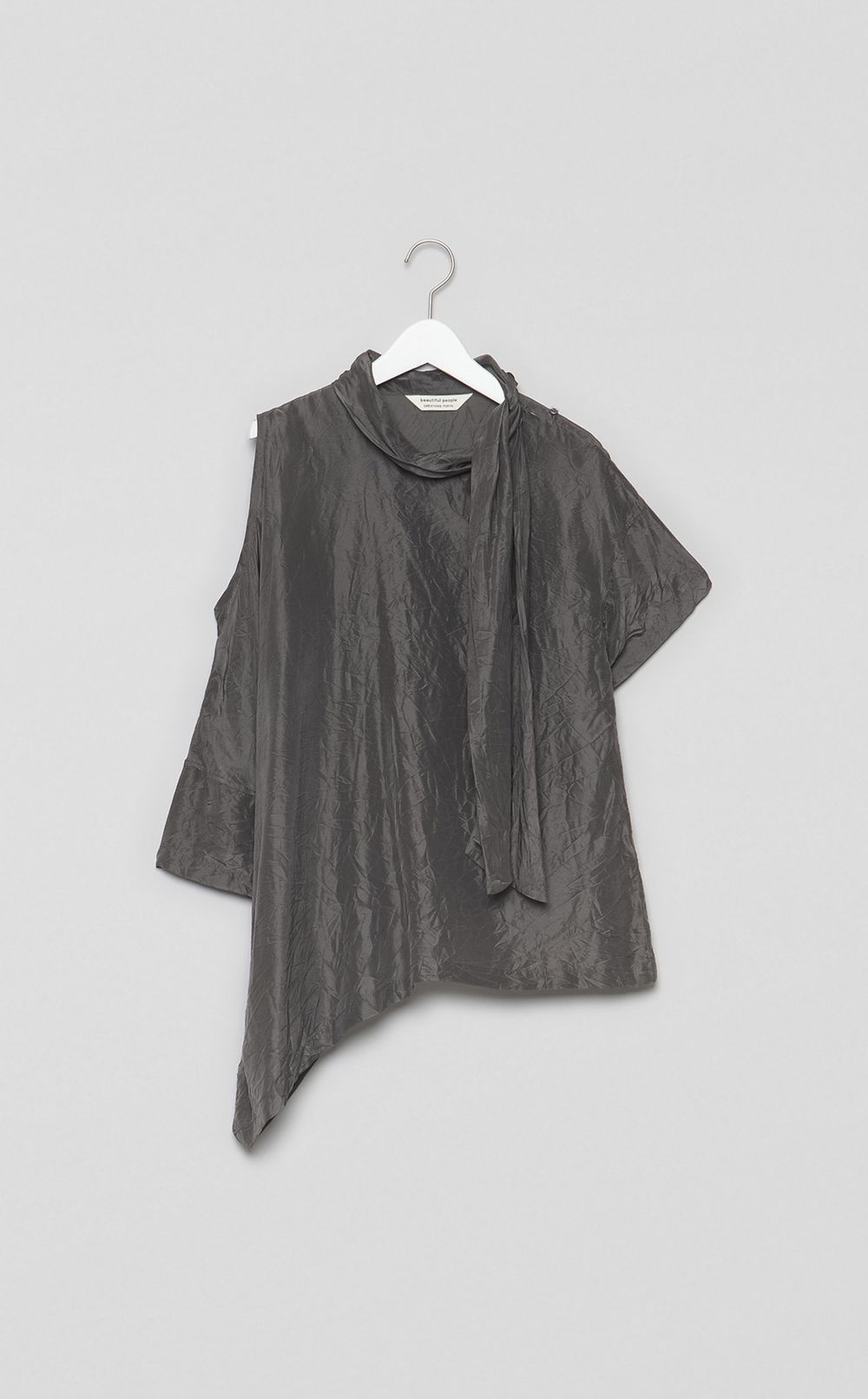 ダブルネックリンクルブラウス