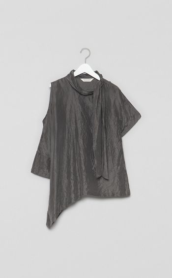 ダブルネックリンクルブラウス