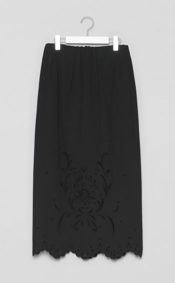 コットンエンブロイダリーIラインスカート