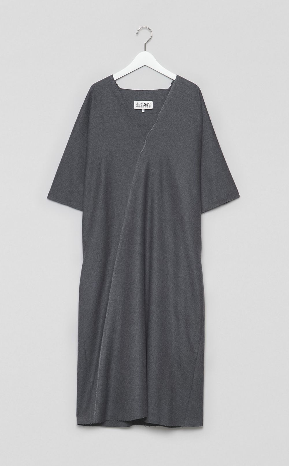 Vネックハーフスリーブワンピース
