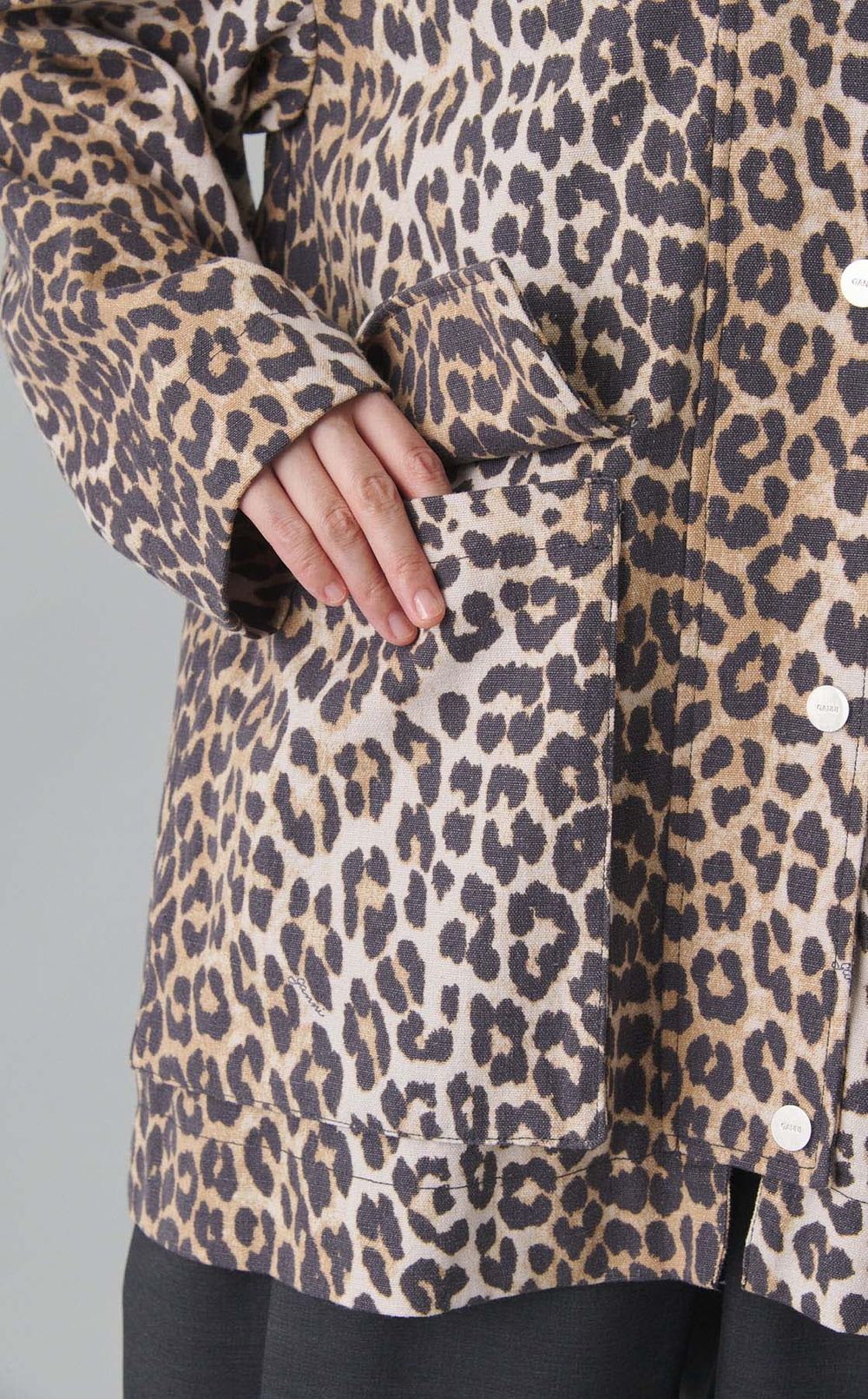 レオパードキャンバスミディコート