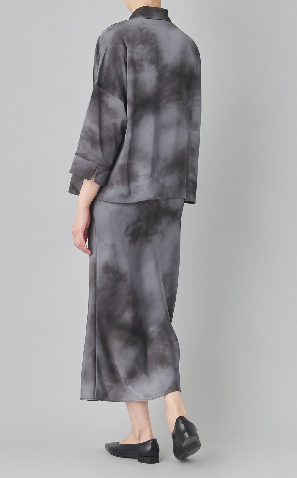 サイドフラワープリン卜七部袖ブラウス