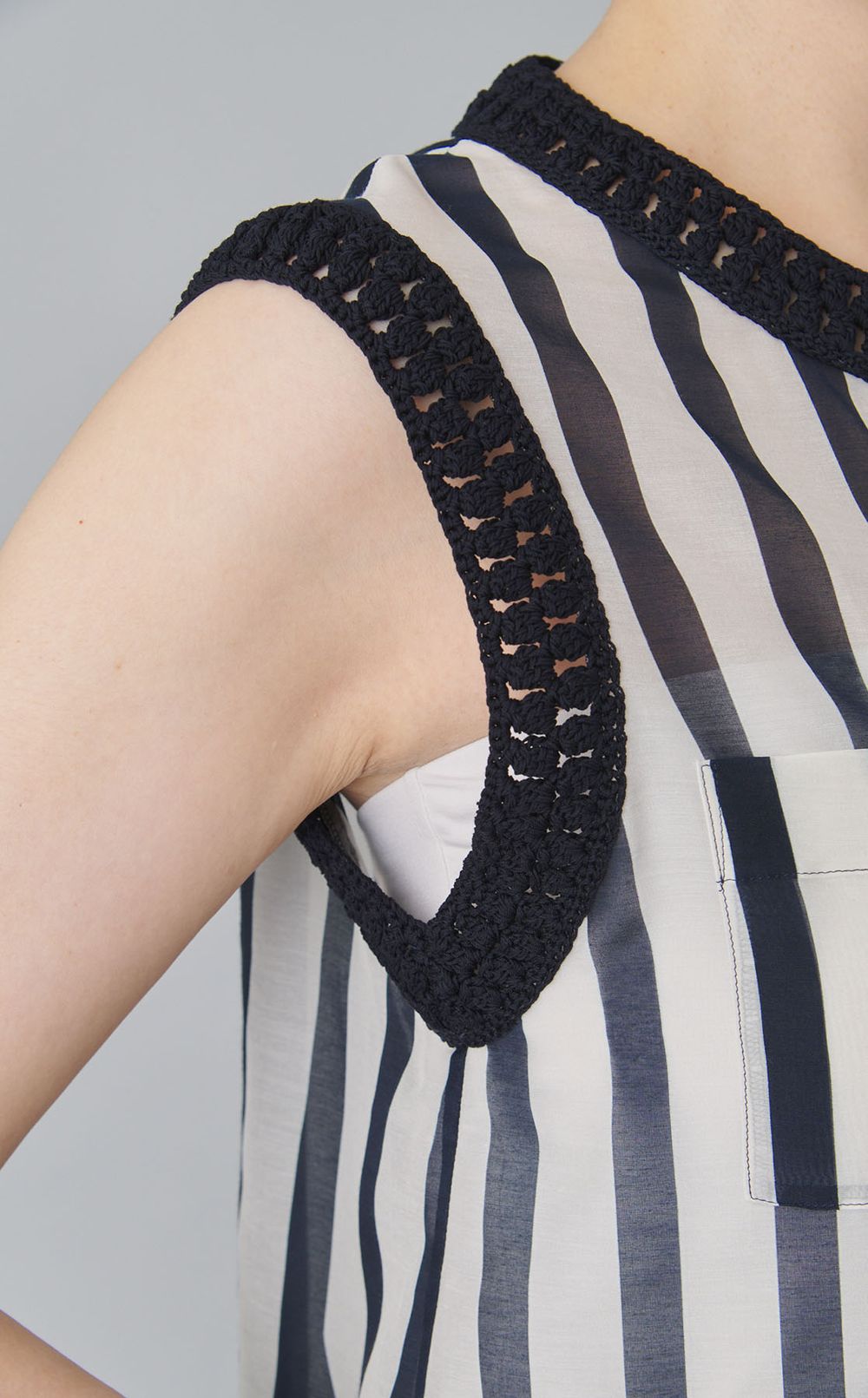 サークルストライプクロシェットブラウス