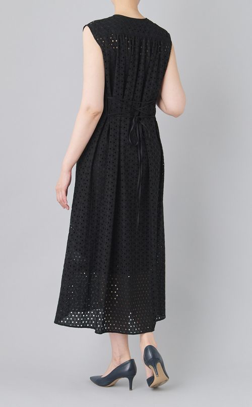 サークルエンブロイダリーワンピース