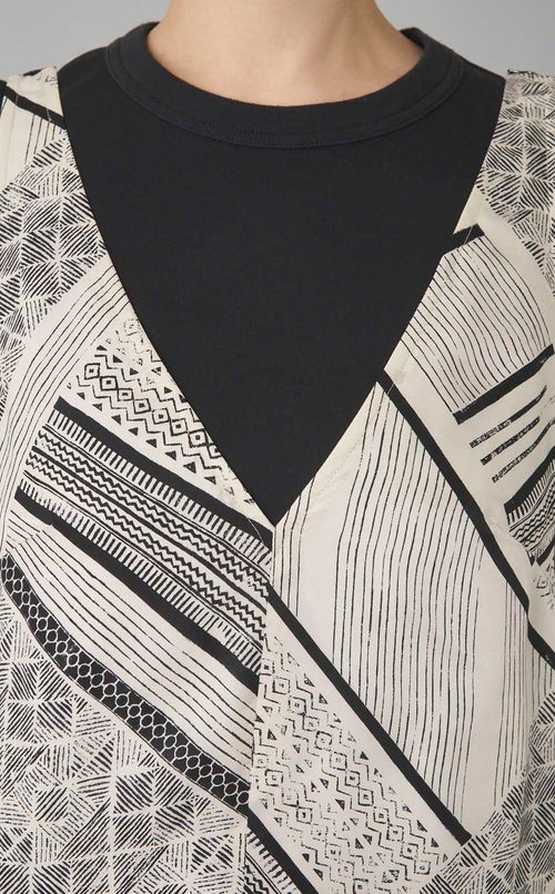 トライバル柄ジャンパースカート