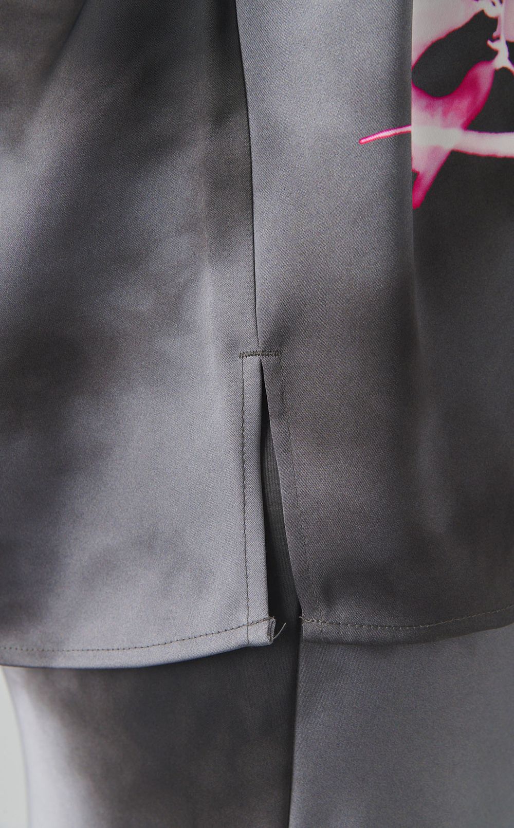 サイドフラワープリン卜七部袖ブラウス