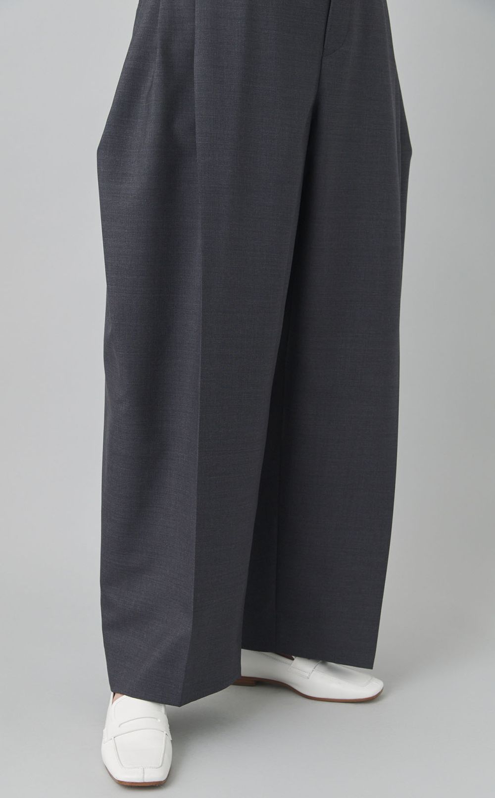 ウールトロサイドタックワイドパンツ