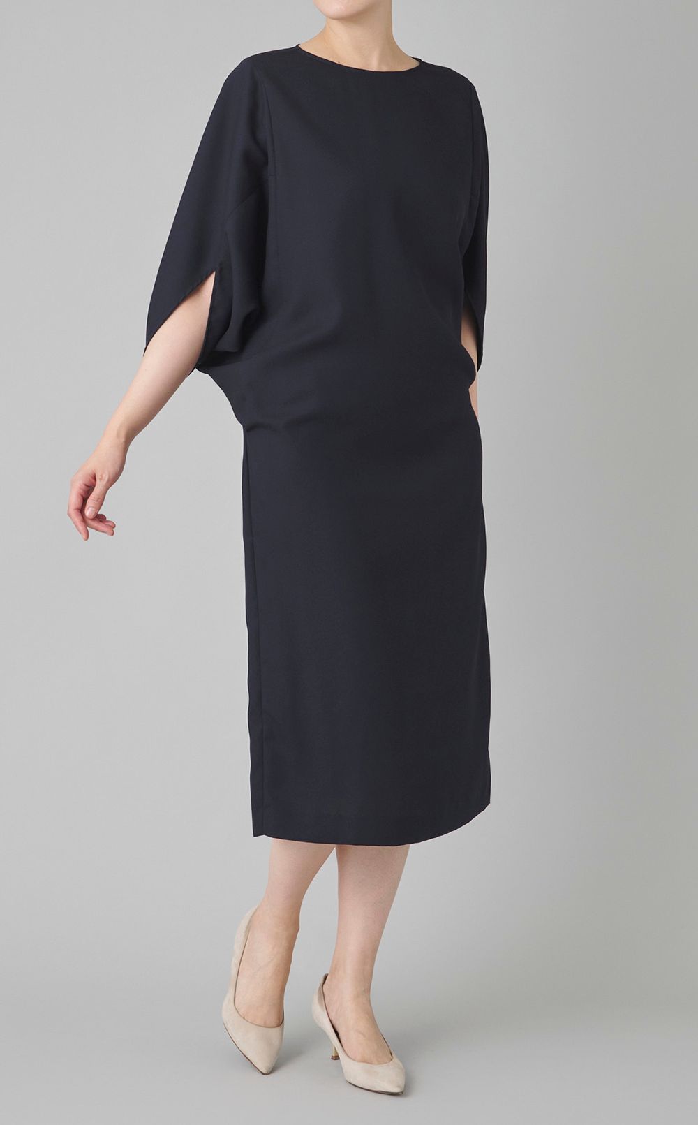 バックサテンドルマンスリーブワンピース