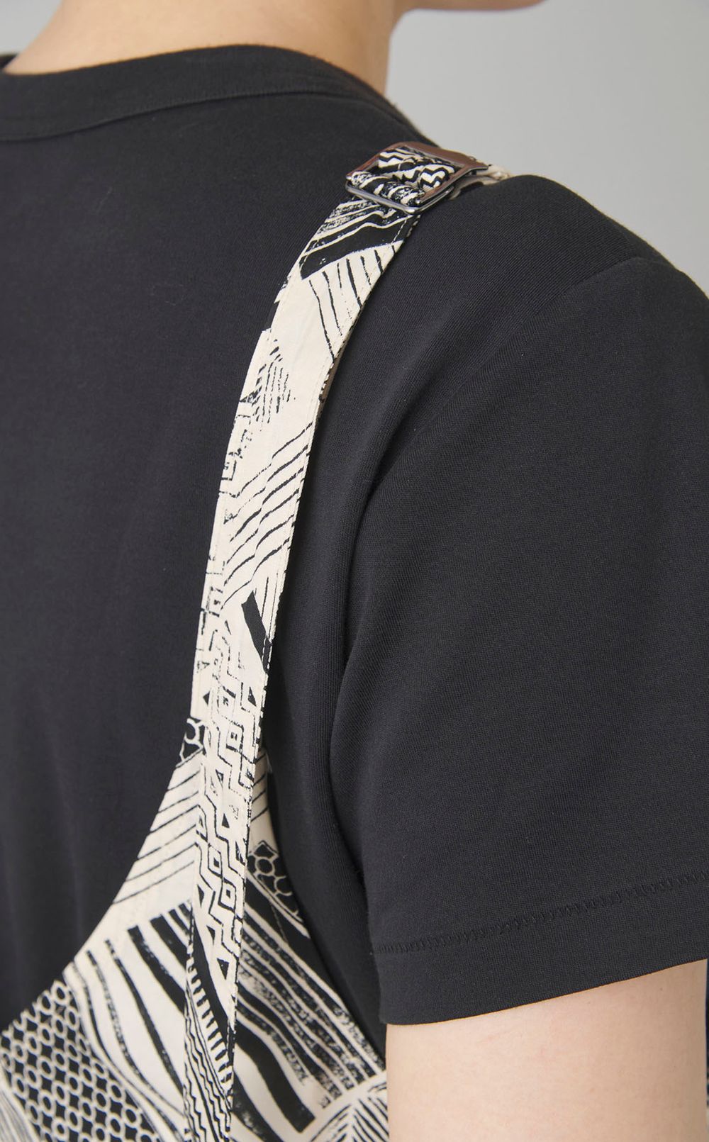 トライバル柄ジャンパースカート