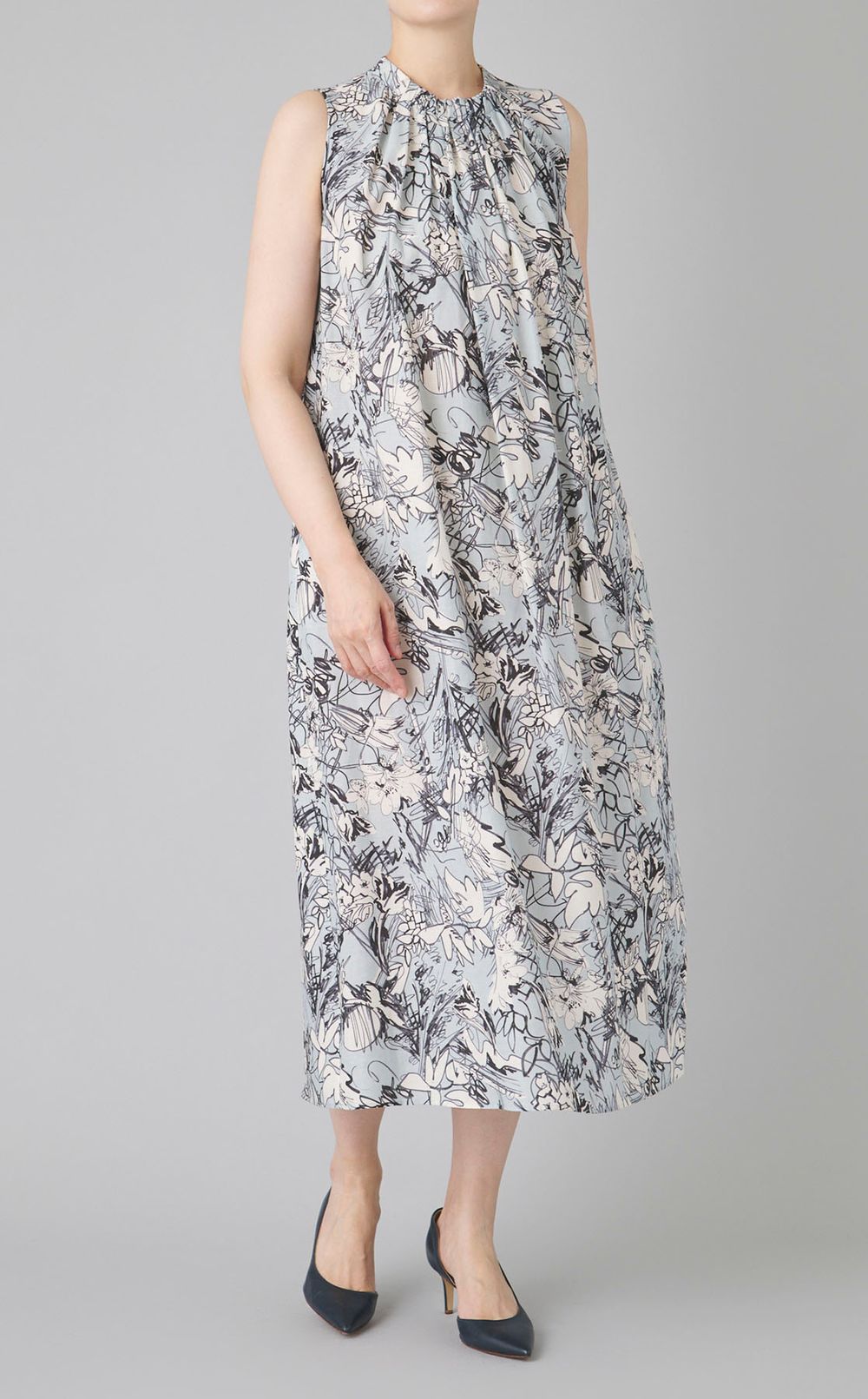 プリントギャザーノースリーブワンピース