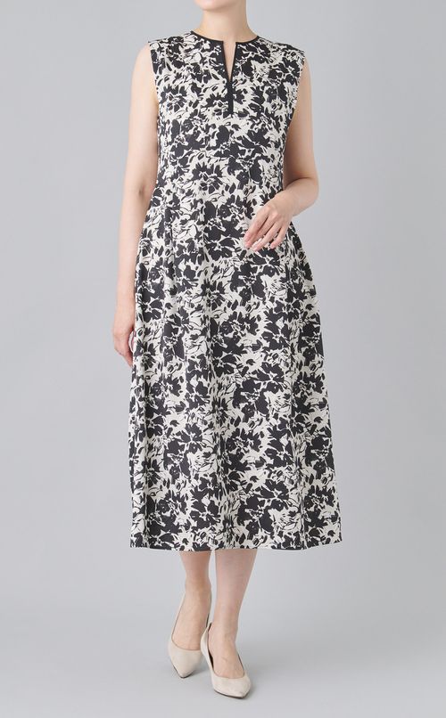 モノクロフラワープリントワンピース