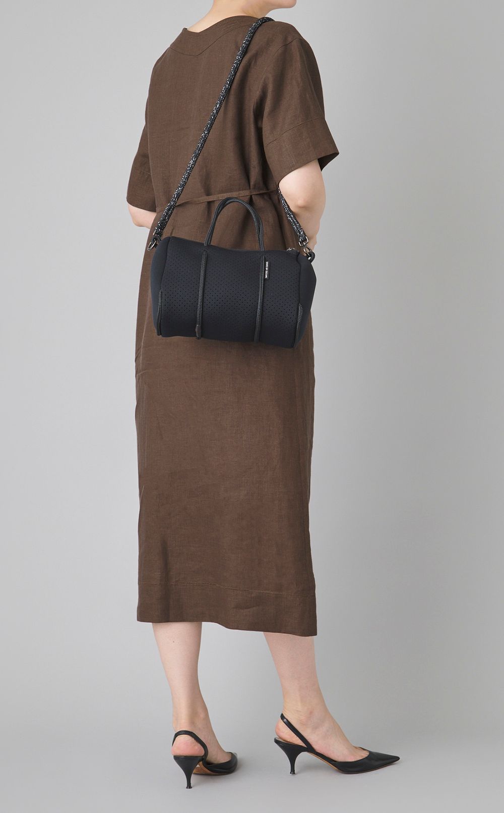 スムースリネンVネックワンピース