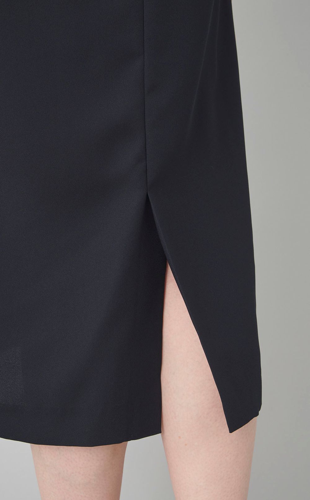 バックサテンドルマンスリーブワンピース