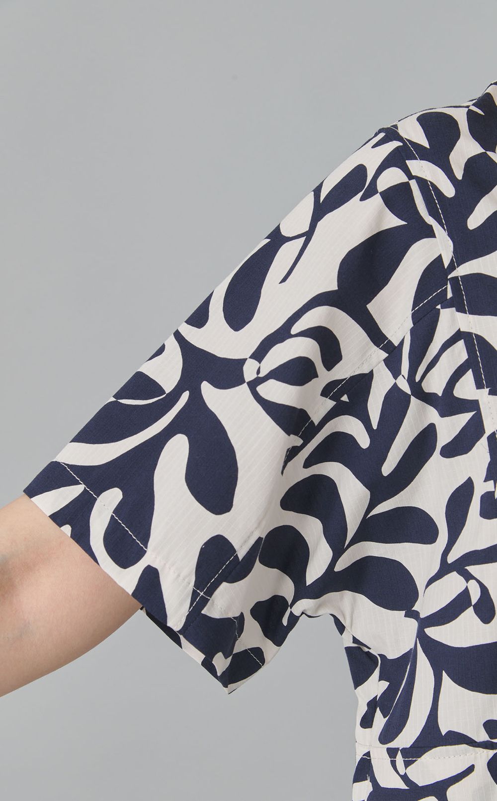 ボタニカルプリントワンピース