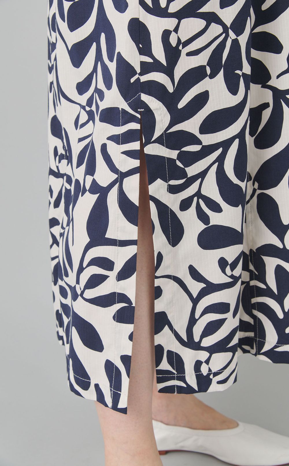 ボタニカルプリントワンピース