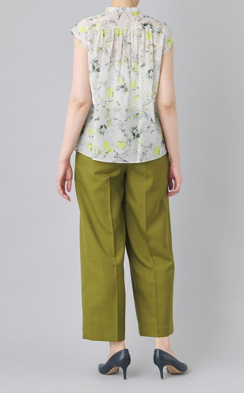 アップルフラワープリントブラウス