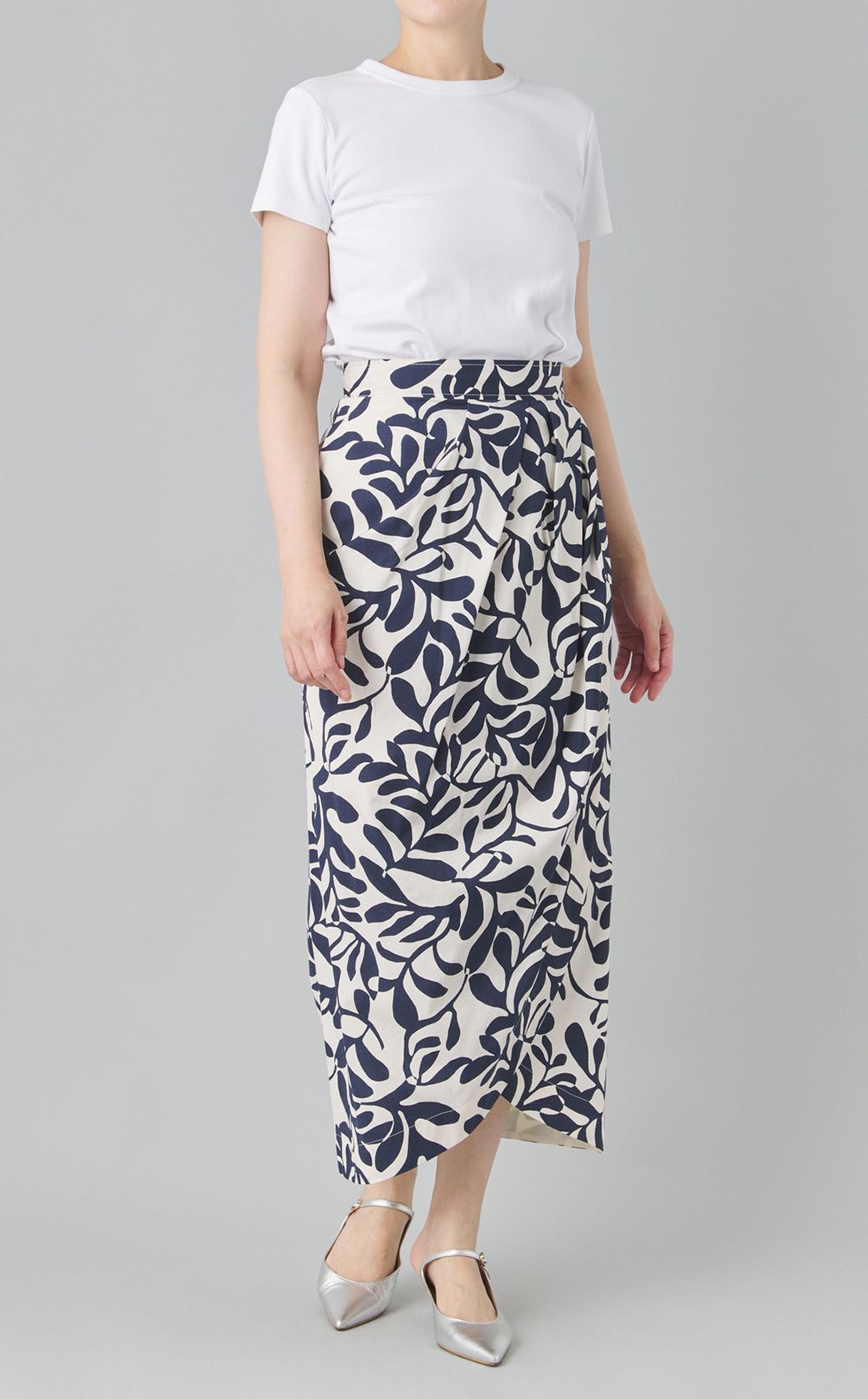 ボタニカルプリントスカート