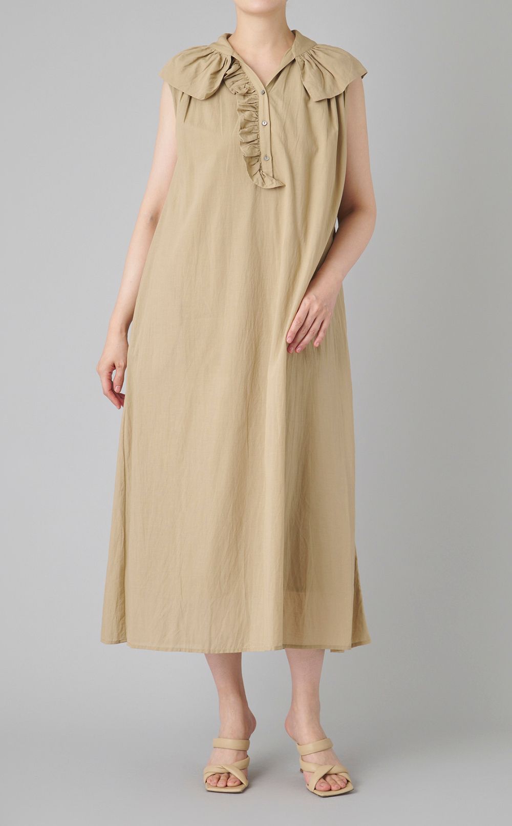 フリルカラーノースリーブワンピース