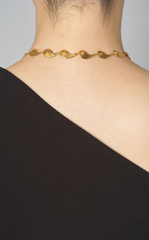 フロウイングモチーフネックレス