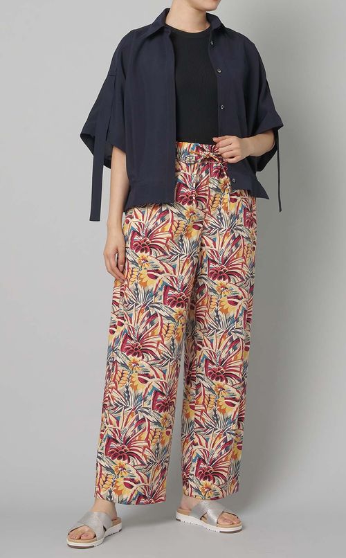 ボタニカルギャザーストレートパンツ