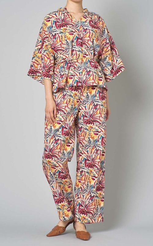 ボタニカルギャザーストレートパンツ