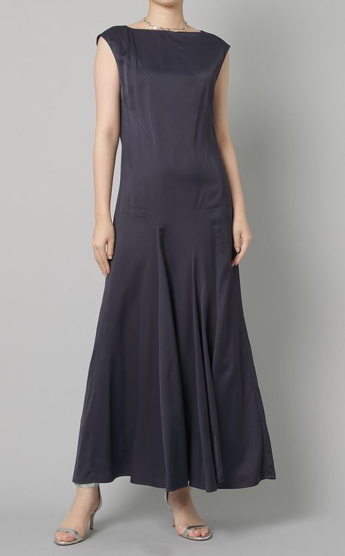 グロッシーサテンシームフレアワンピース