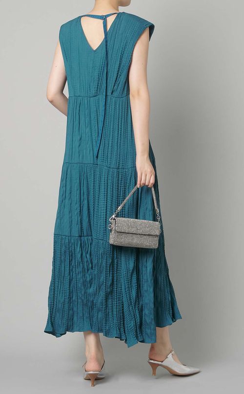 スリーブレスティアードワンピース