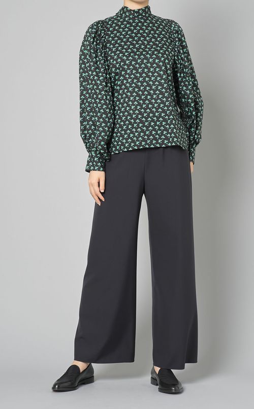 ボリュームスリーブブラウス