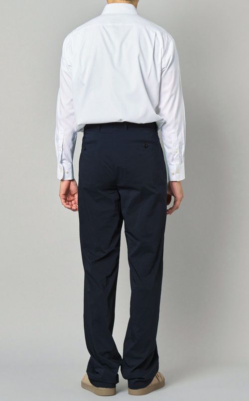 ナイロンテクスチャーパンツ