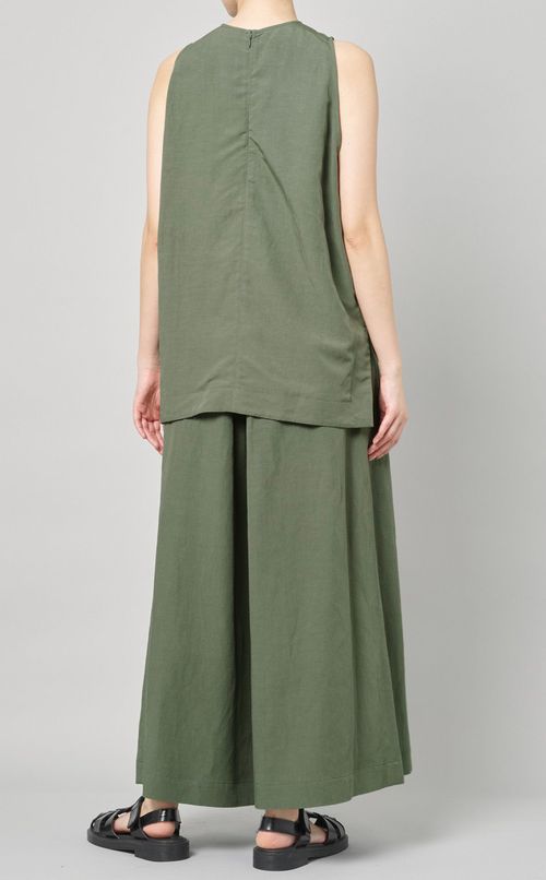 リネン混ノースリーブブラウス