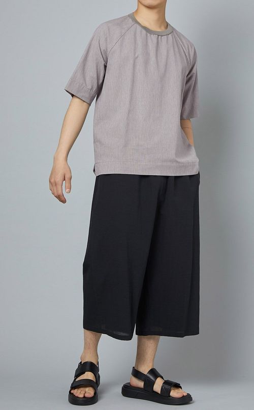 ストライプクルーネックシャツ