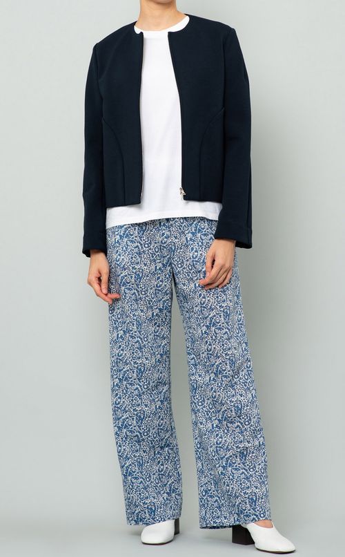 ノーカラージップアップジャケット