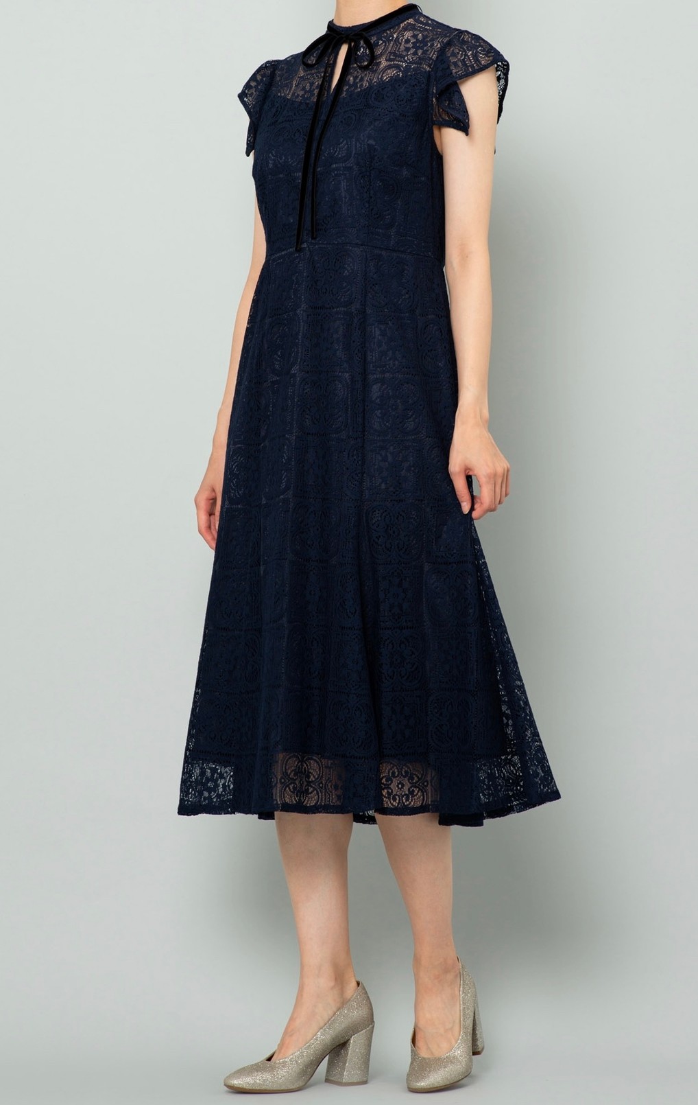 タイルレースワンピース