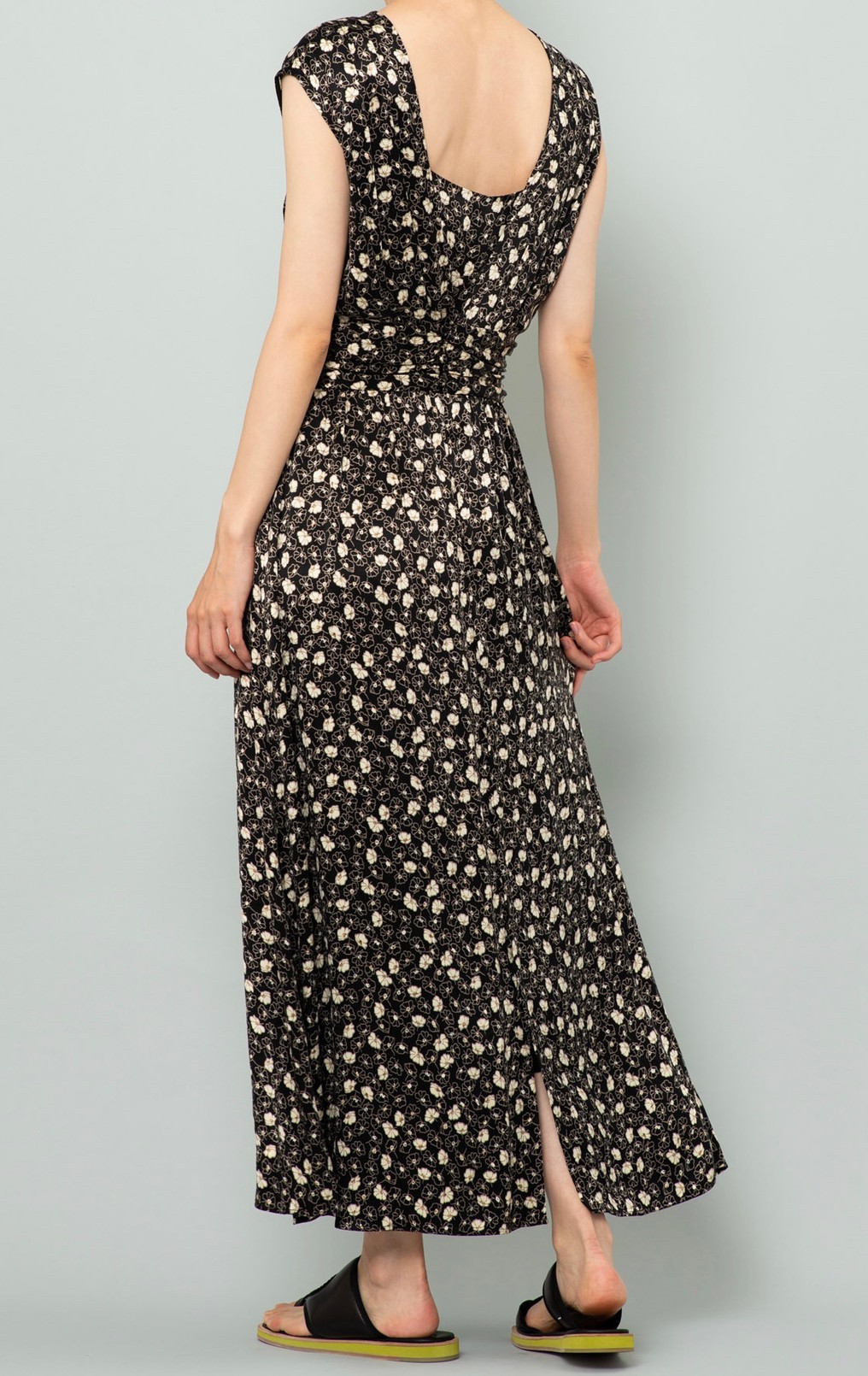 プリントタックワンピース