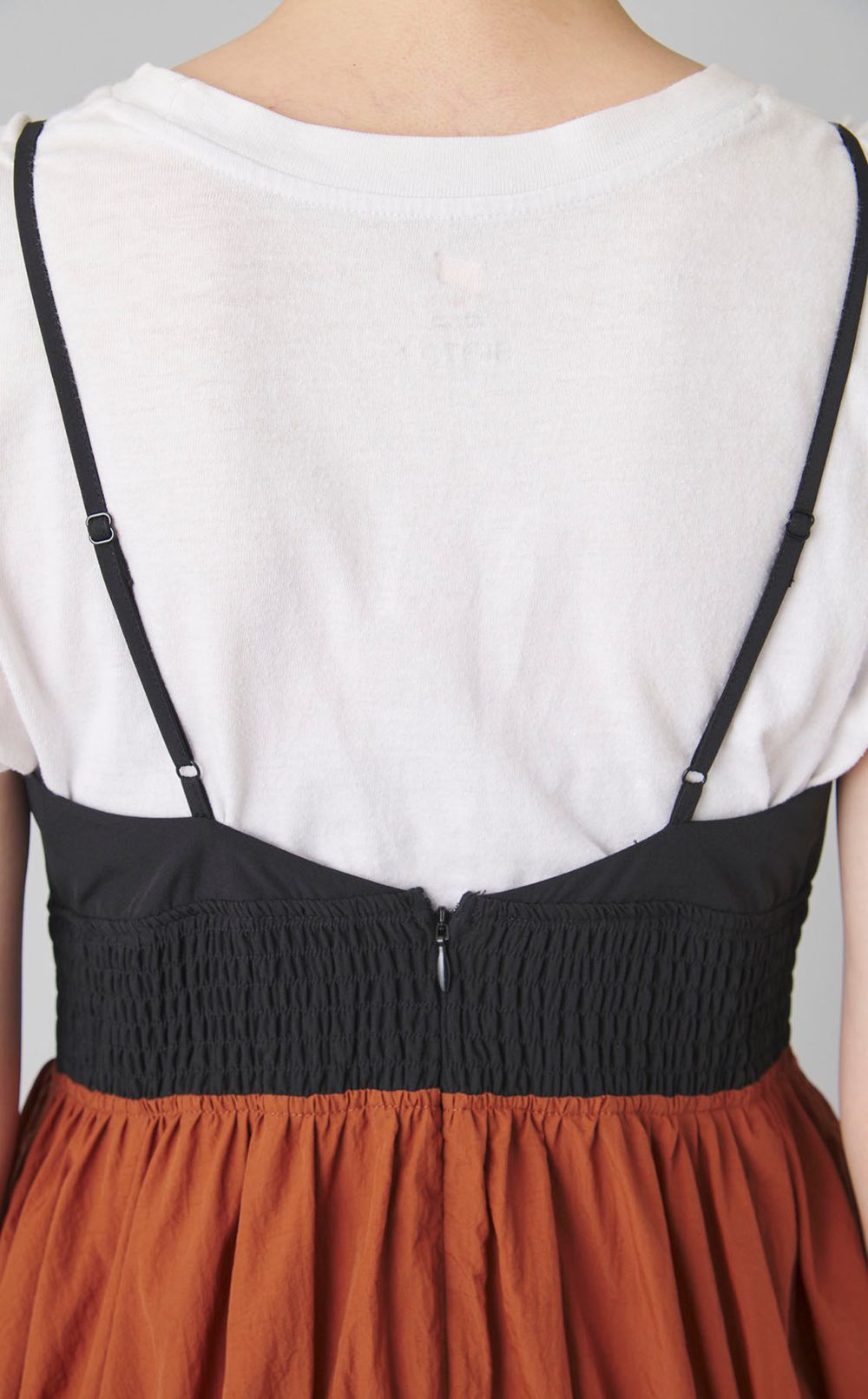 マルチカラーキャミソールワンピース