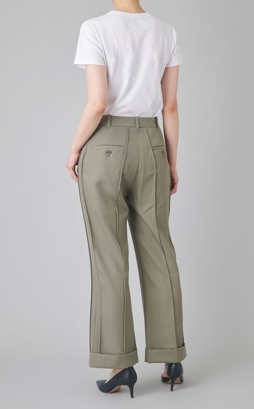 センターシームテーパードパンツ