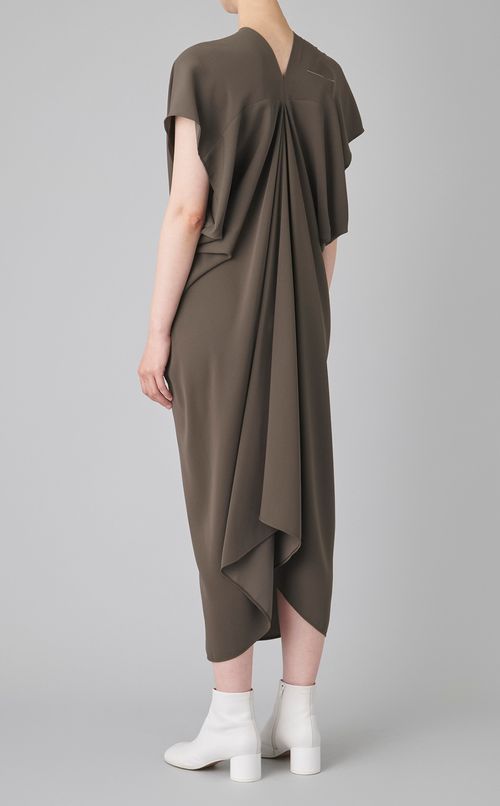 Vネックギャザーワンピース