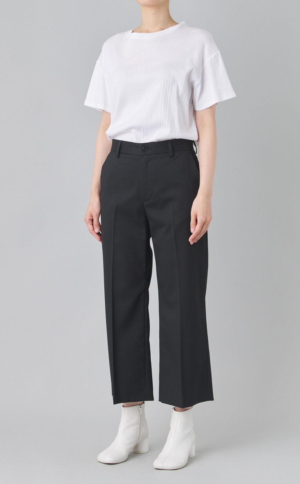 ストレートクロップドパンツ