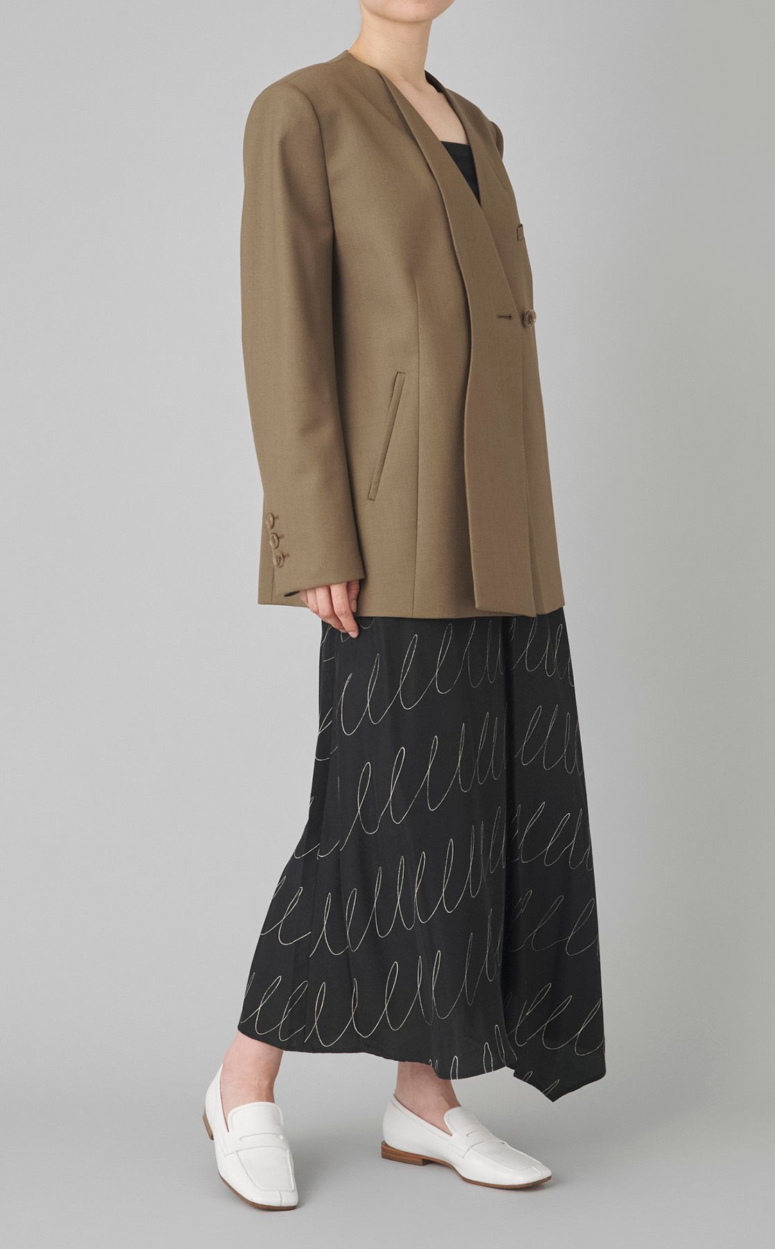 AKIRANAKA(アキラナカ)のレンタルアイテム一覧