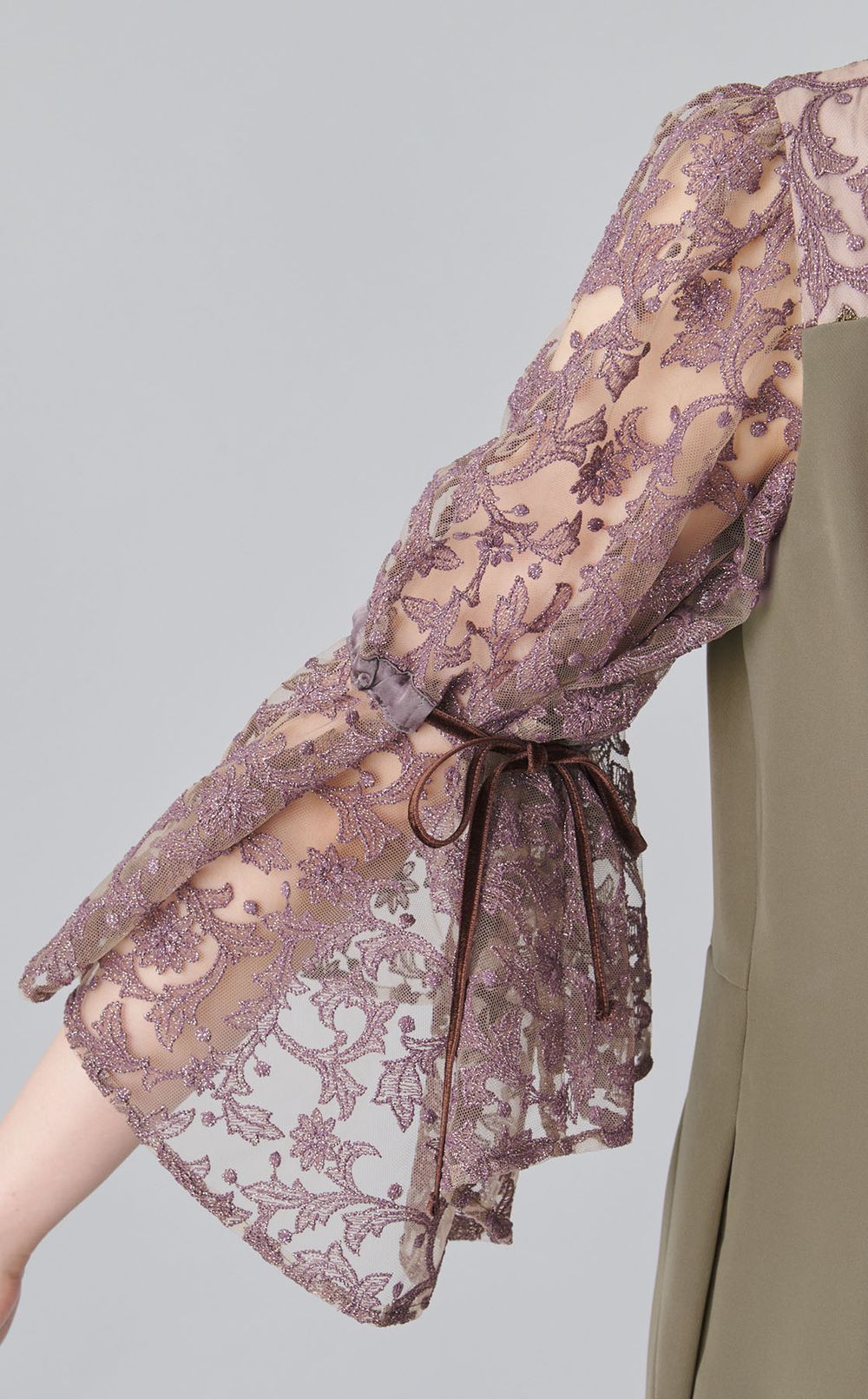 アラベスクレースドッキングドレス